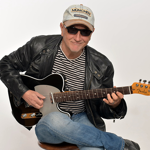 Serge Couret à la guitare